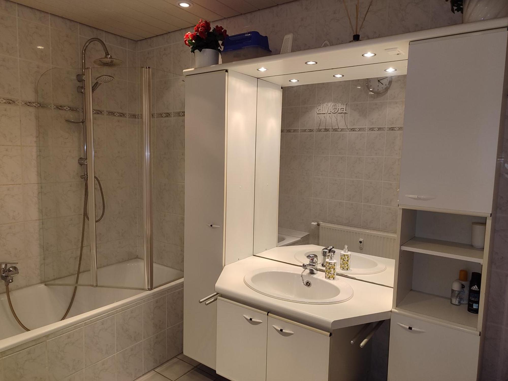 Komfortable Ferienwohnung In Floersheim-Weilbach Floersheim am Main Luaran gambar